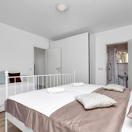Apartments Marija Makarska Esterno foto