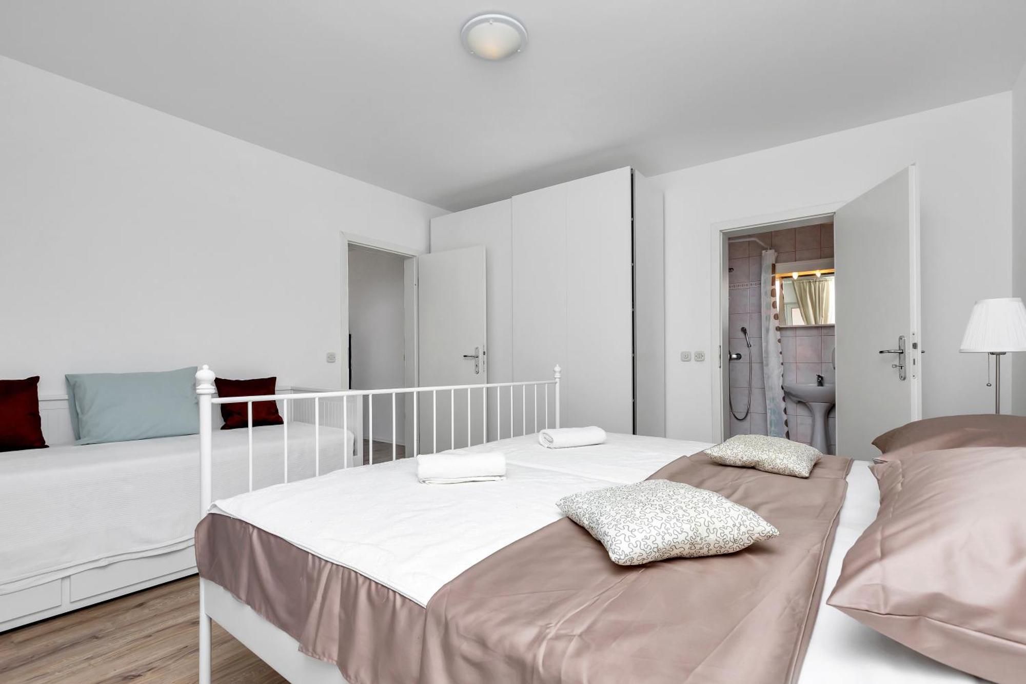 Apartments Marija Makarska Esterno foto