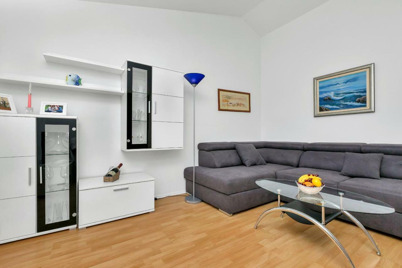Apartments Marija Makarska Esterno foto