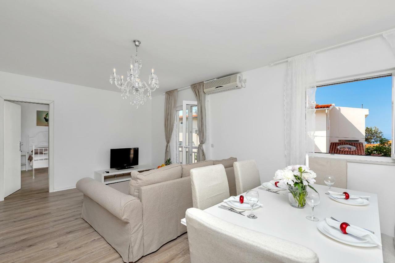 Apartments Marija Makarska Esterno foto