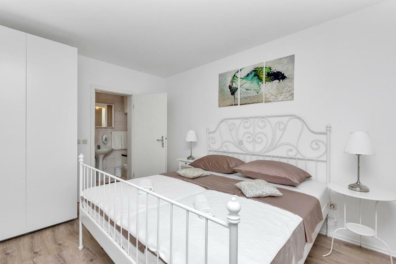 Apartments Marija Makarska Esterno foto