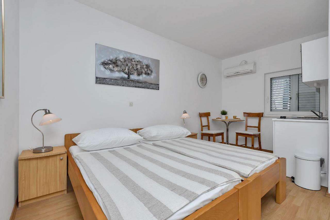 Apartments Marija Makarska Esterno foto