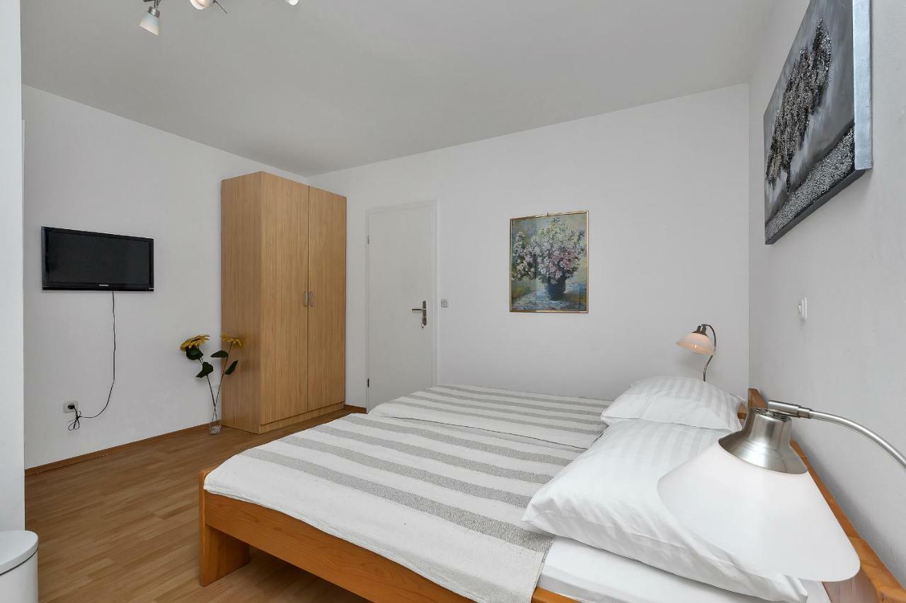 Apartments Marija Makarska Esterno foto